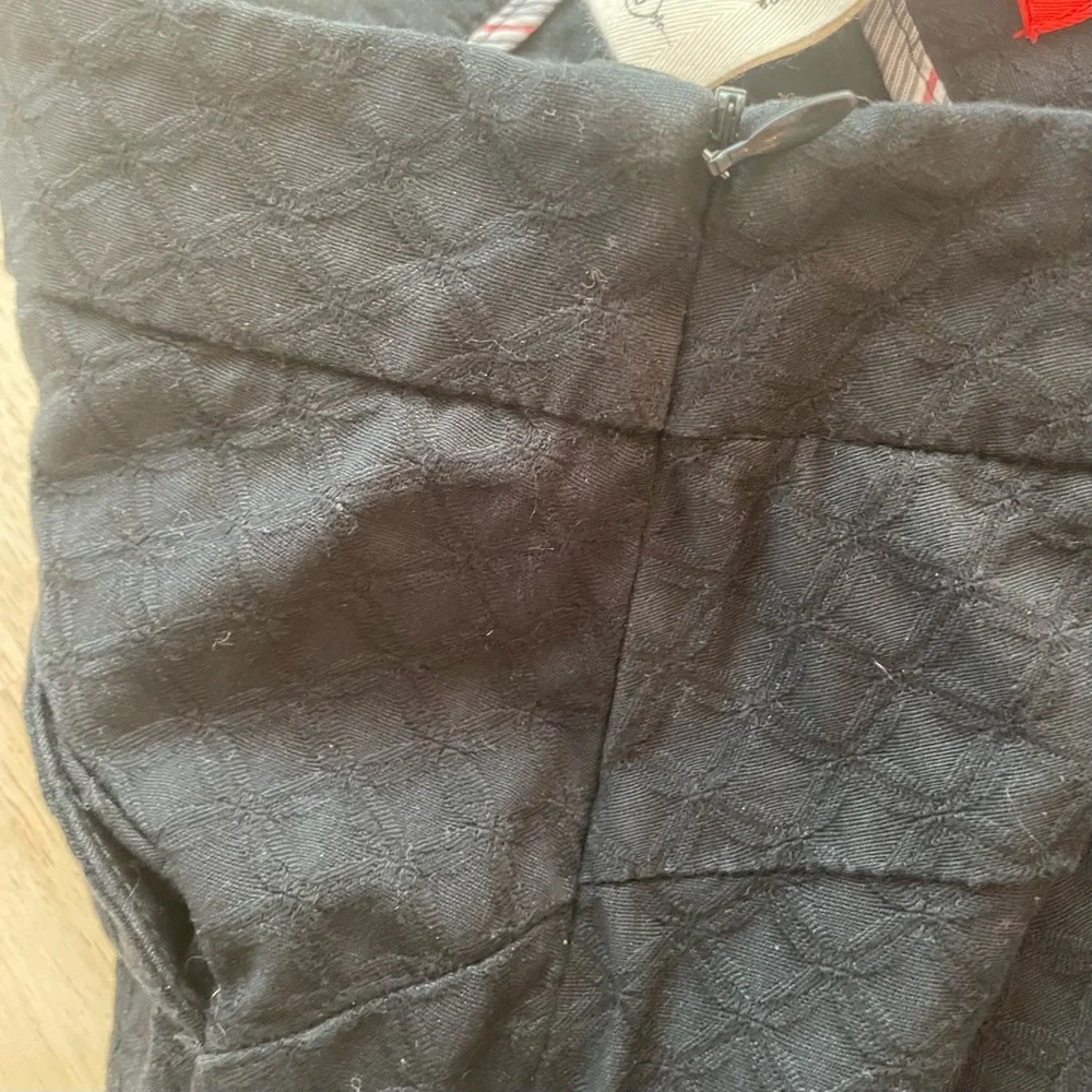 Anthropologie CARTONNIER Black Woven Texture Shorts! Very good condition! Size 0